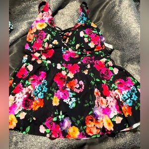 Torrid 1 (14-16) floral tankini top NWT